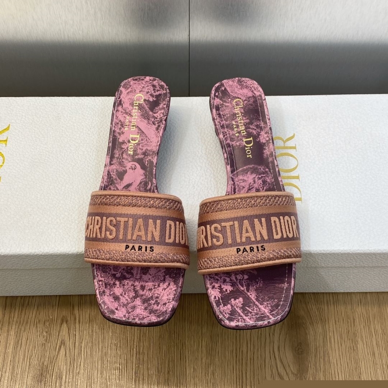 ch**an D*or slippers